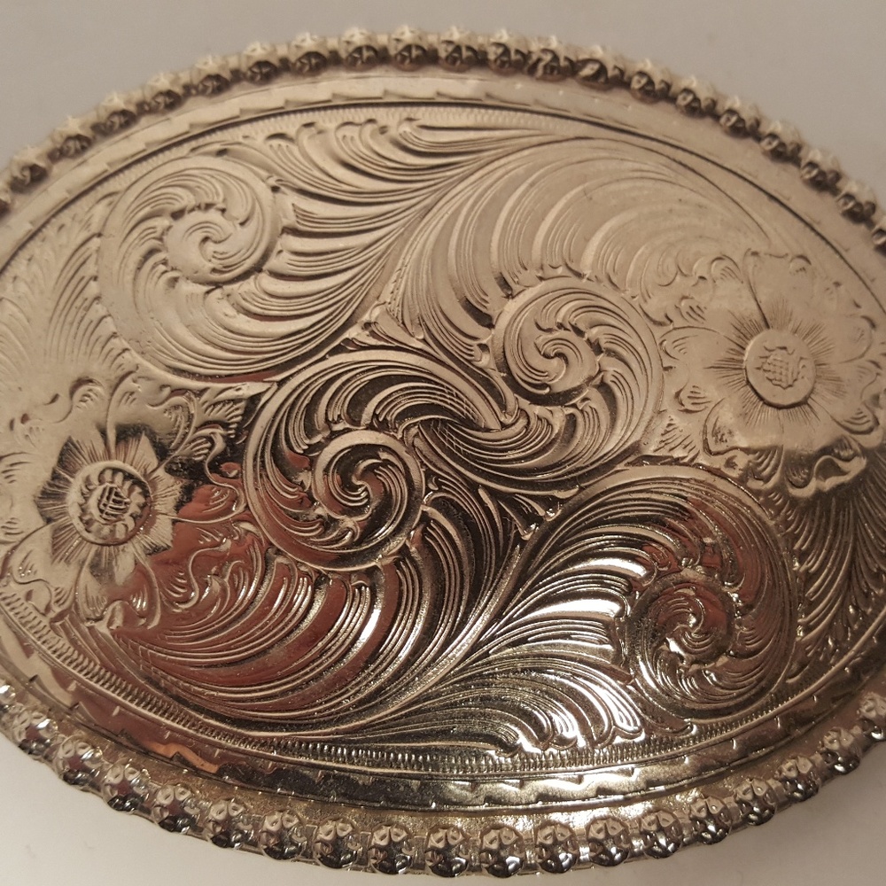 Belt Buckle Silver Toned Oval Floral USA